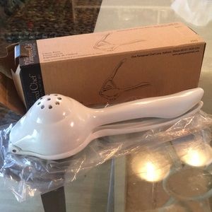 Pampered Chef Citrus Press 🍋